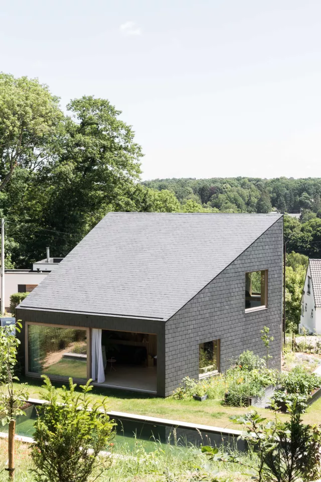 Lrarchitectes habitation maison unifamiliale ardoise compacte architecture contemporaine Brabant wallon Bonlez