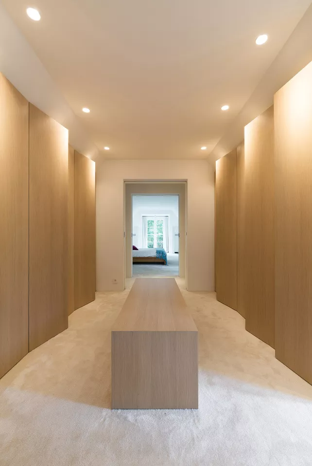 Lrarchitectes rénovation contemporaine habitation brique piscine intérieur cuisine dressing Auderghem Bruxelles