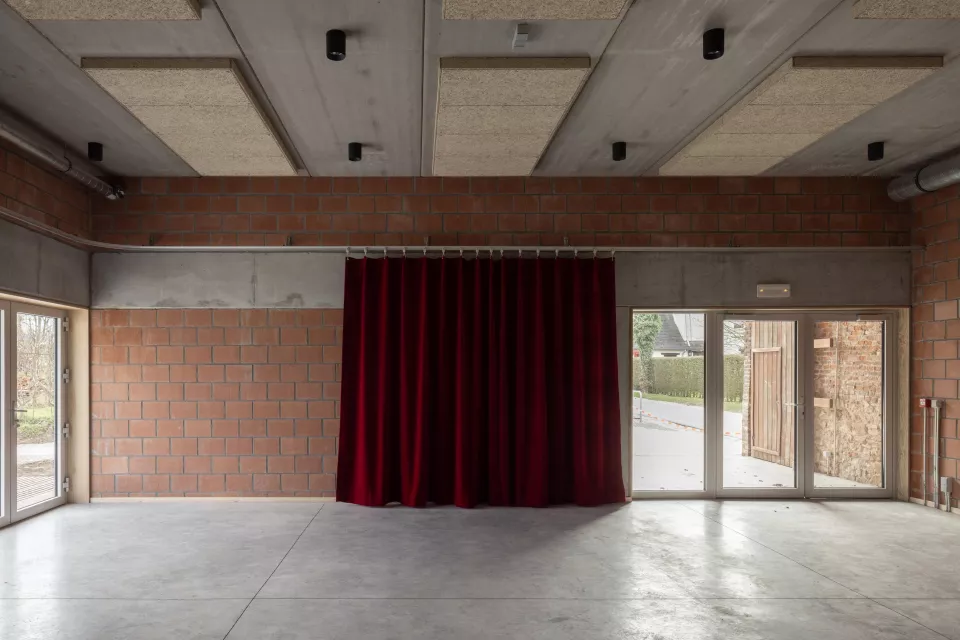 Lrarchitectes transformation grange en salle de village fête Tourinnes walhain