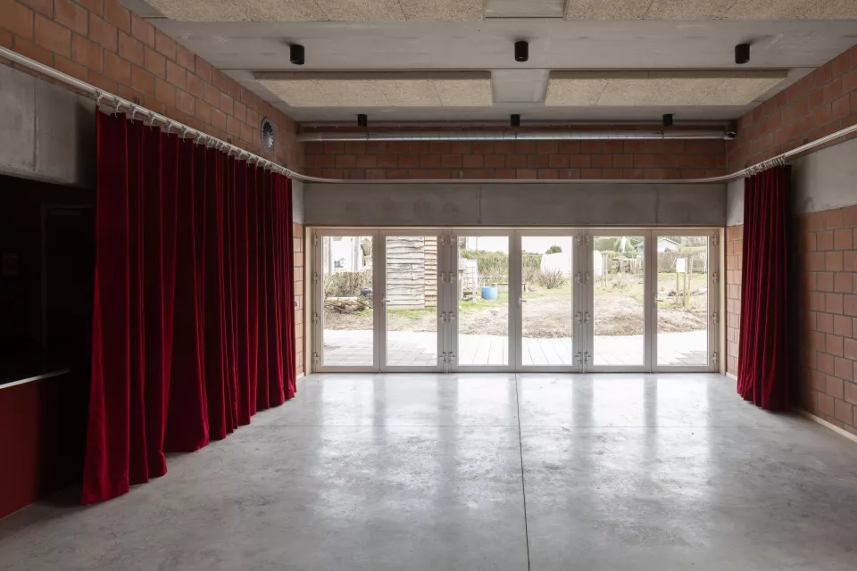 Lrarchitectes transformation grange en salle de village fête Tourinnes walhain